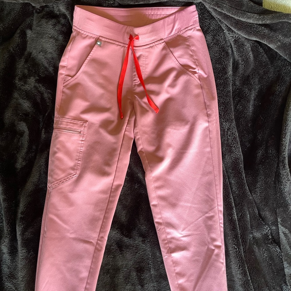 Figs xxs pink Zamora joggers.